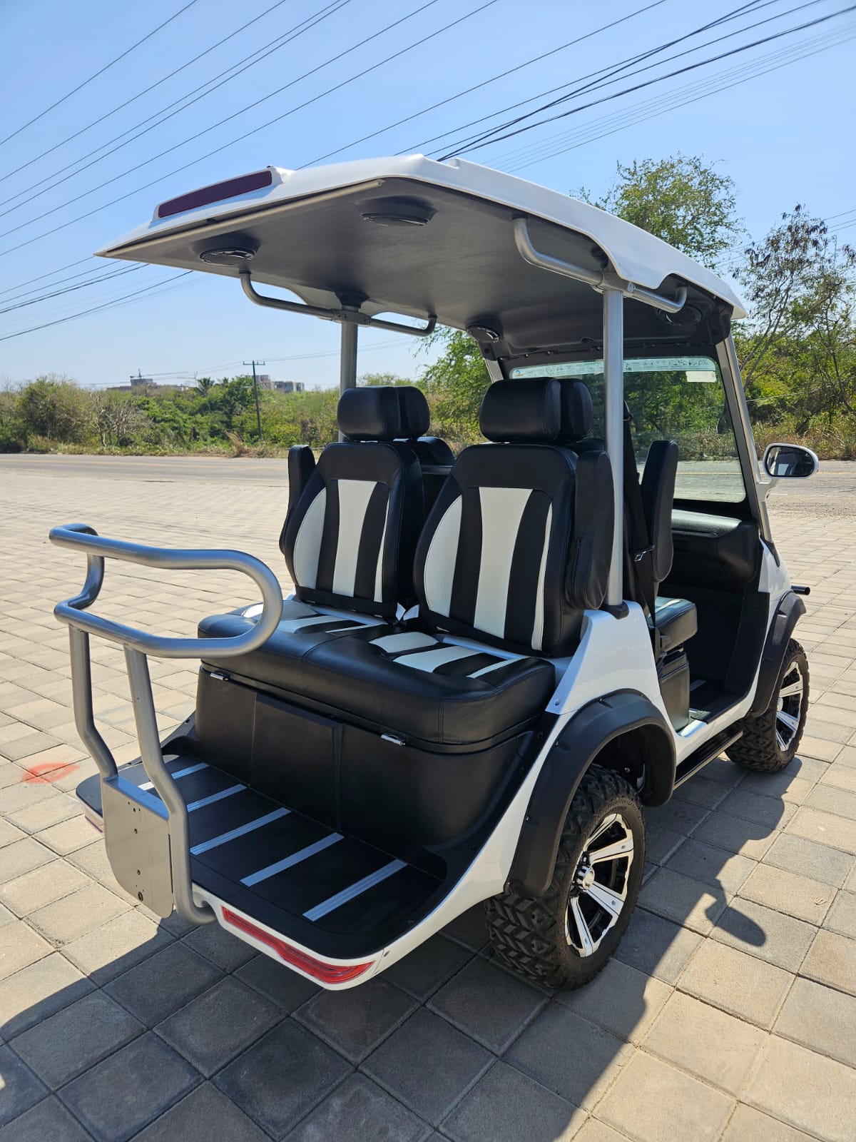 Evolution D3 2024 White Body - Hardy Carts & Equipment