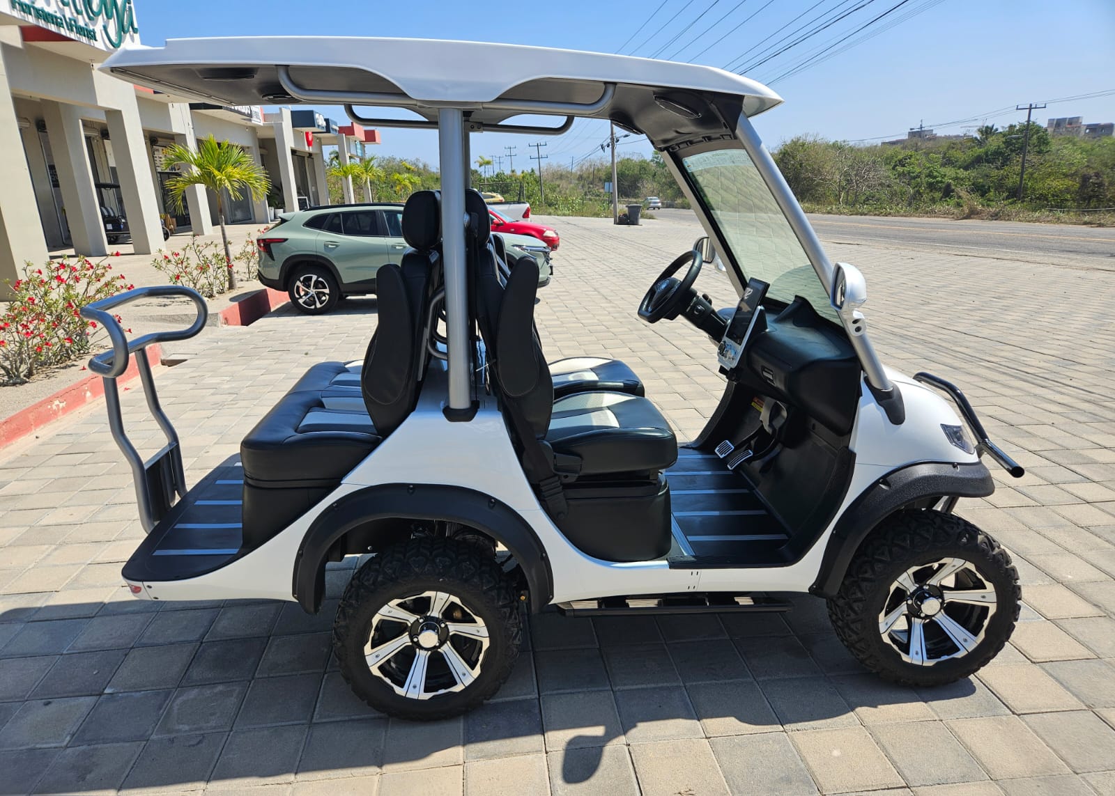 Evolution D3 2024 Side View - Hardy Carts & Equipment