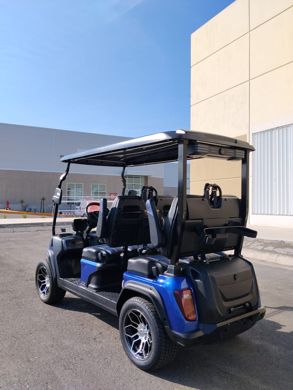 D5 Ranger 4 Plus – Portimão Blue (Black/Blue) - In Stock