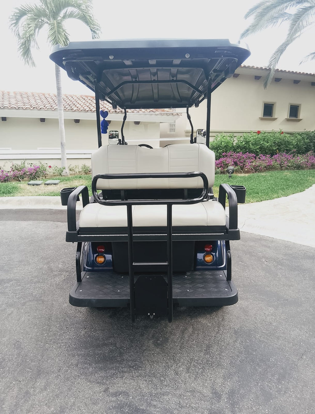 Carrier 6 Plus - Mediterranean Blue -  Light Grey Seats - Used - Consignment ✔