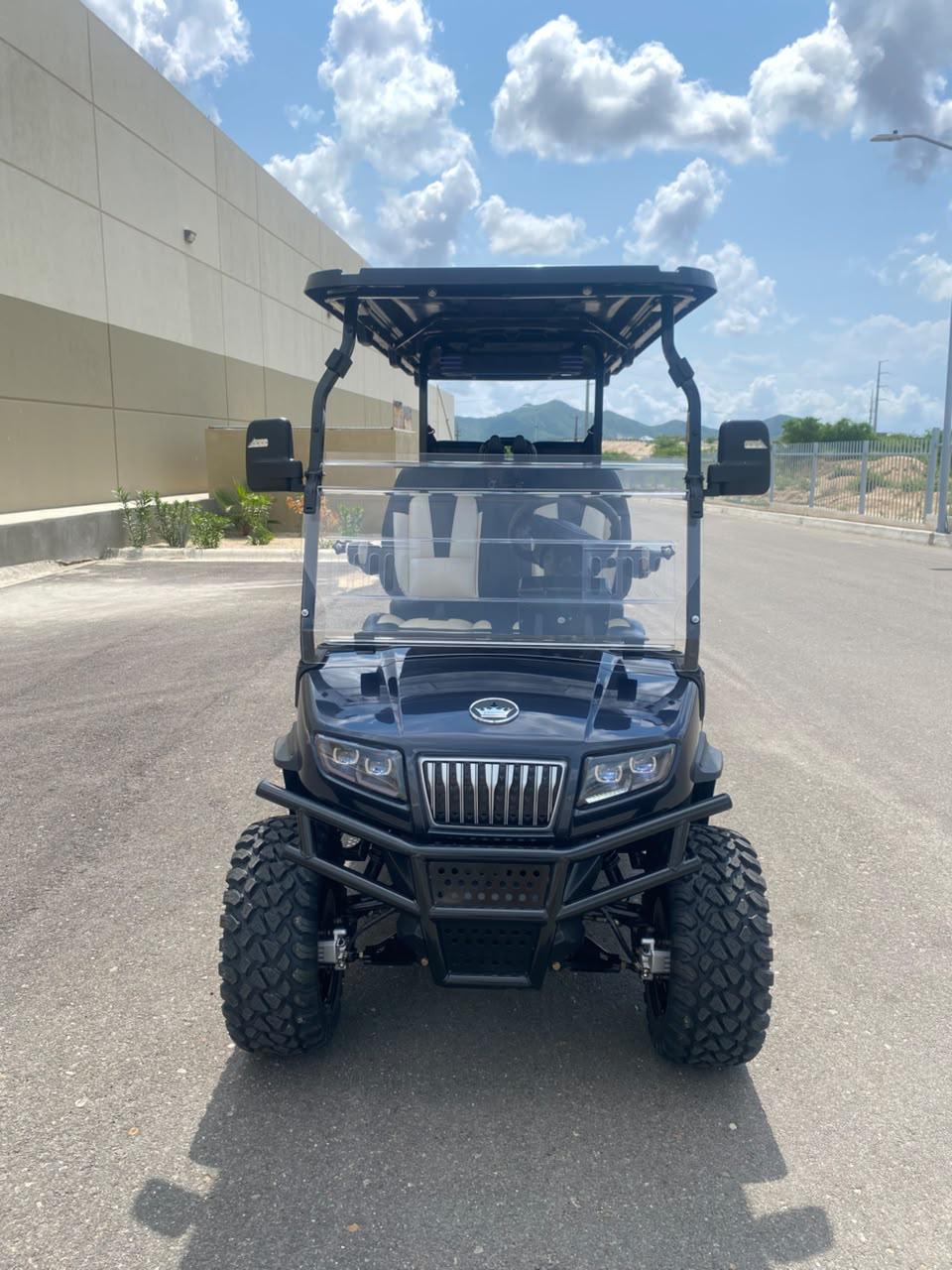 2025 Evolution D5 Maverick 4+2 Plus - Arctic Grey (Black/White) - On Consignment