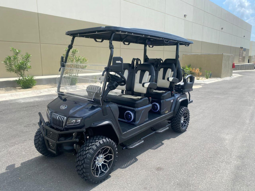 2025 Evolution D5 Maverick 4+2 Plus - Arctic Grey (Black/White) - On Consignment