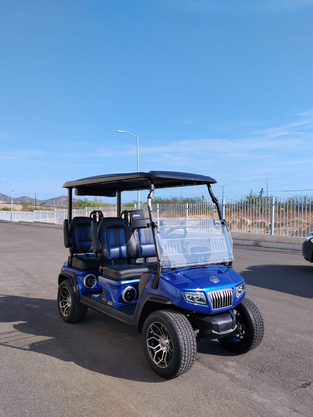 D5 Ranger 4 Plus – Portimão Blue (Black/Blue) - In Stock