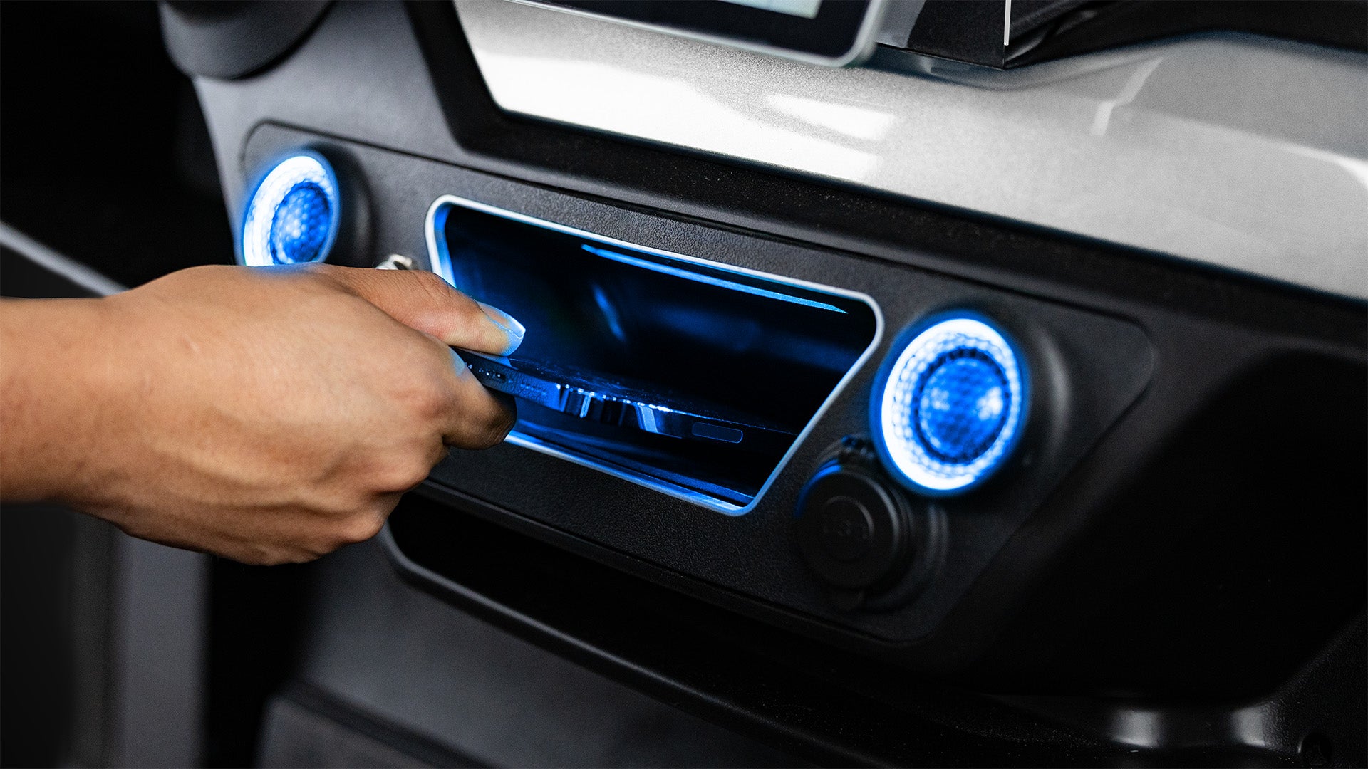 Atlas 6 passenger (lifted) – Slate Grey (Pebble, Machined) - Hardy Carts & Equipment