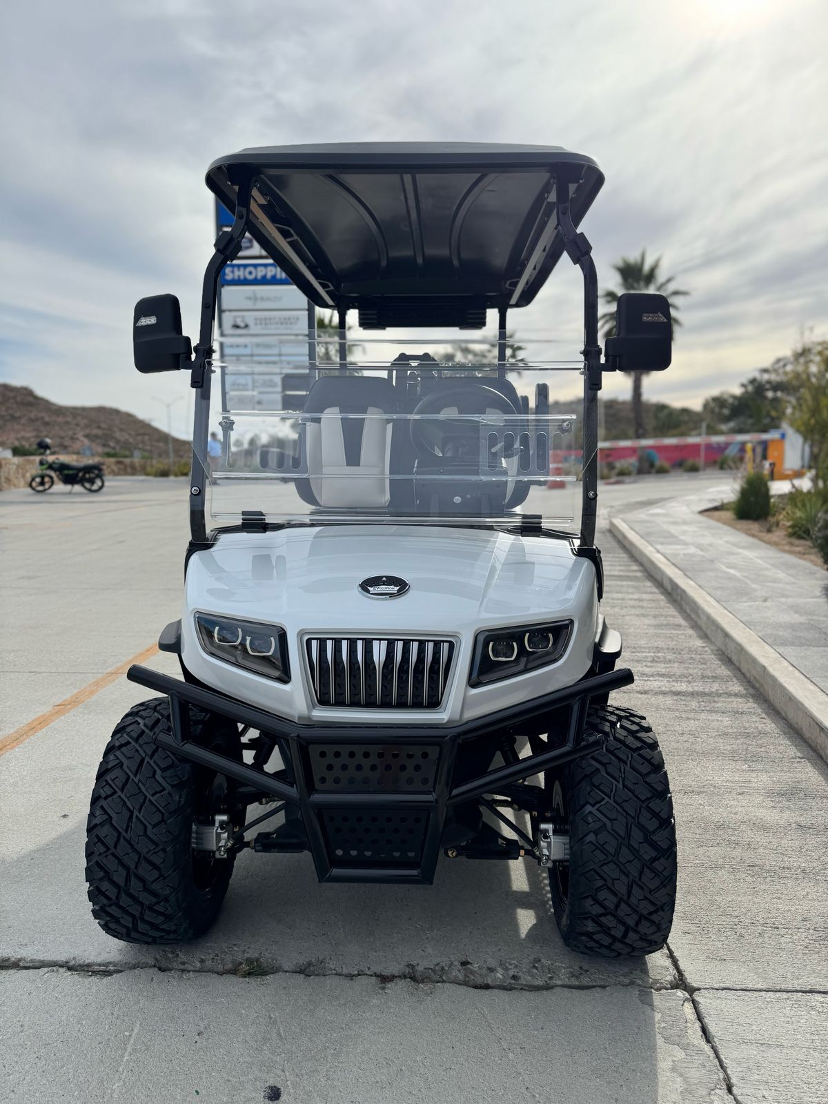 D5 Maverick 4 Mineral White with Black and White Seats - Hardy Carts & Equipment