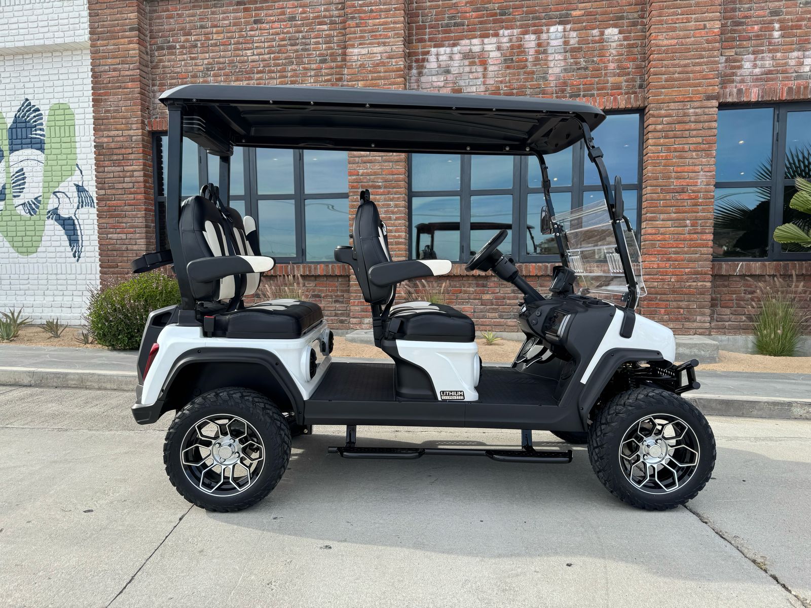 D5 Maverick 4 Mineral White with Black and White Seats - Hardy Carts & Equipment