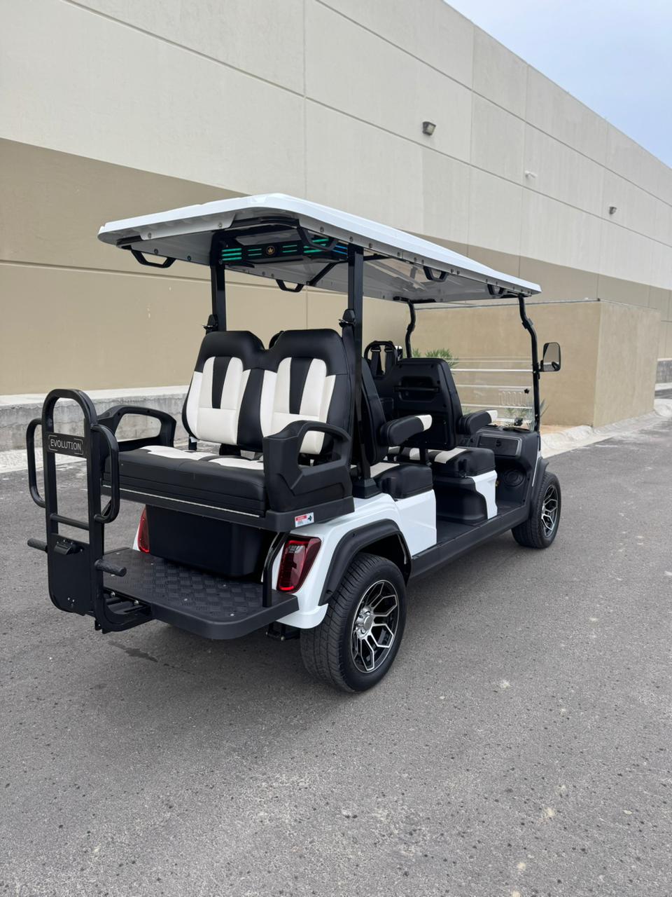 D5 Ranger 4+2 Plus - Mineral White - Black & White Seats - Color Matched Roof - In Stock