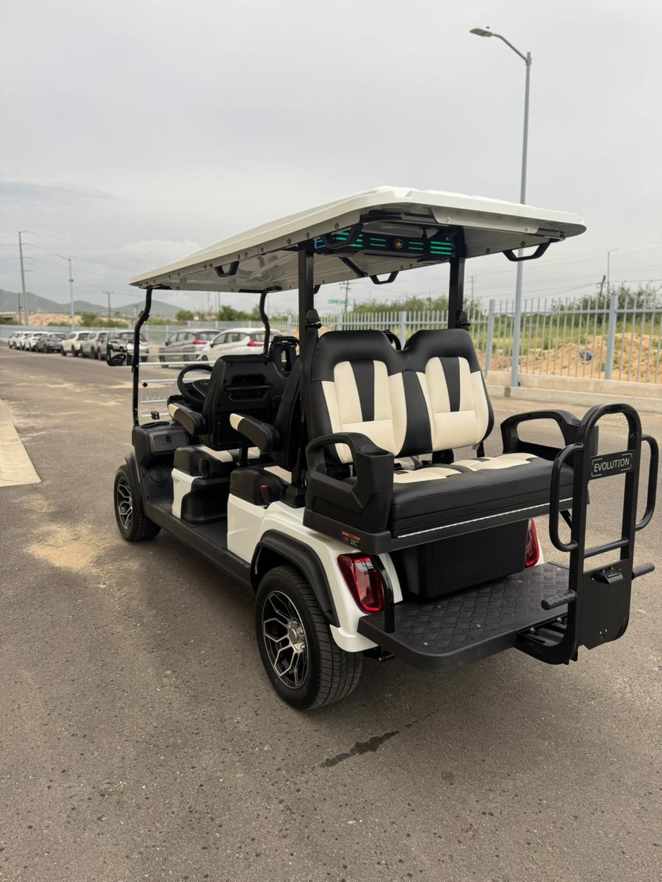 D5 Ranger 4+2 Plus - Mineral White - Black & White Seats - Color Matched Roof - In Stock
