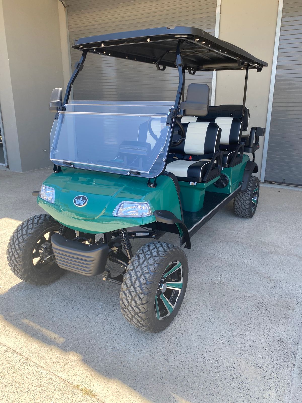 Forester 6 Plus with Black and Light Grey Seats - Hardy Carts & Equipment