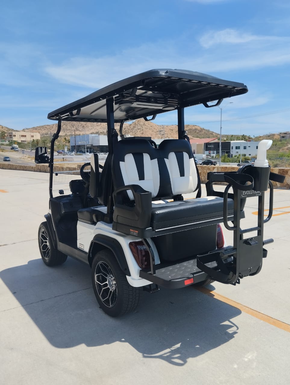 D5 Ranger 2+2 - Mineral White with Black and White Seats - Hardy Carts & Equipment