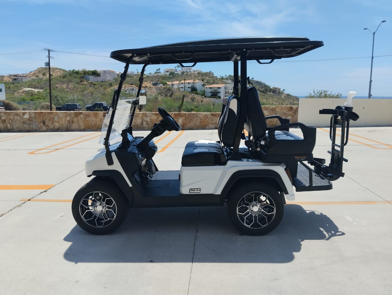 D5 Ranger 2+2 - Mineral White with Black and White Seats- Hardy Carts & Equipment