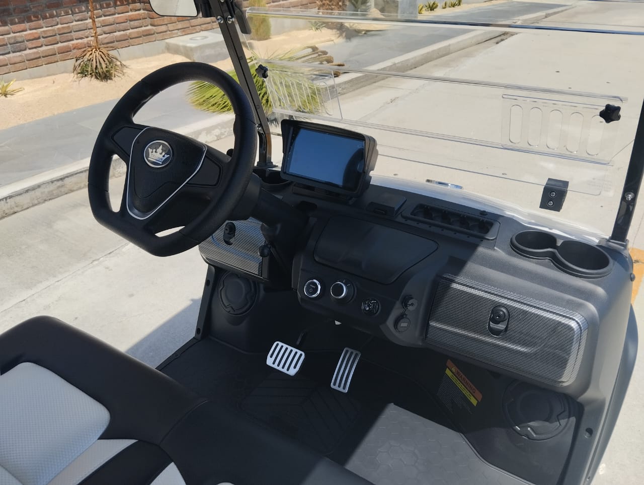 D5 Ranger 2+2 - Mineral White with Black and White Seats - Hardy Carts & Equipment