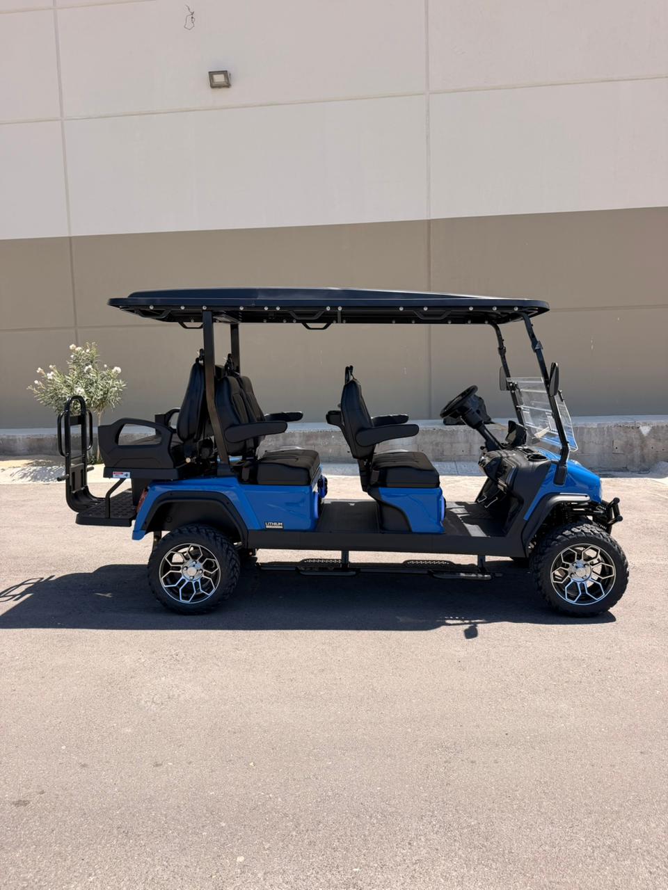 D5 Maverick 4+2 Plus - Blue (Black) - In Stock