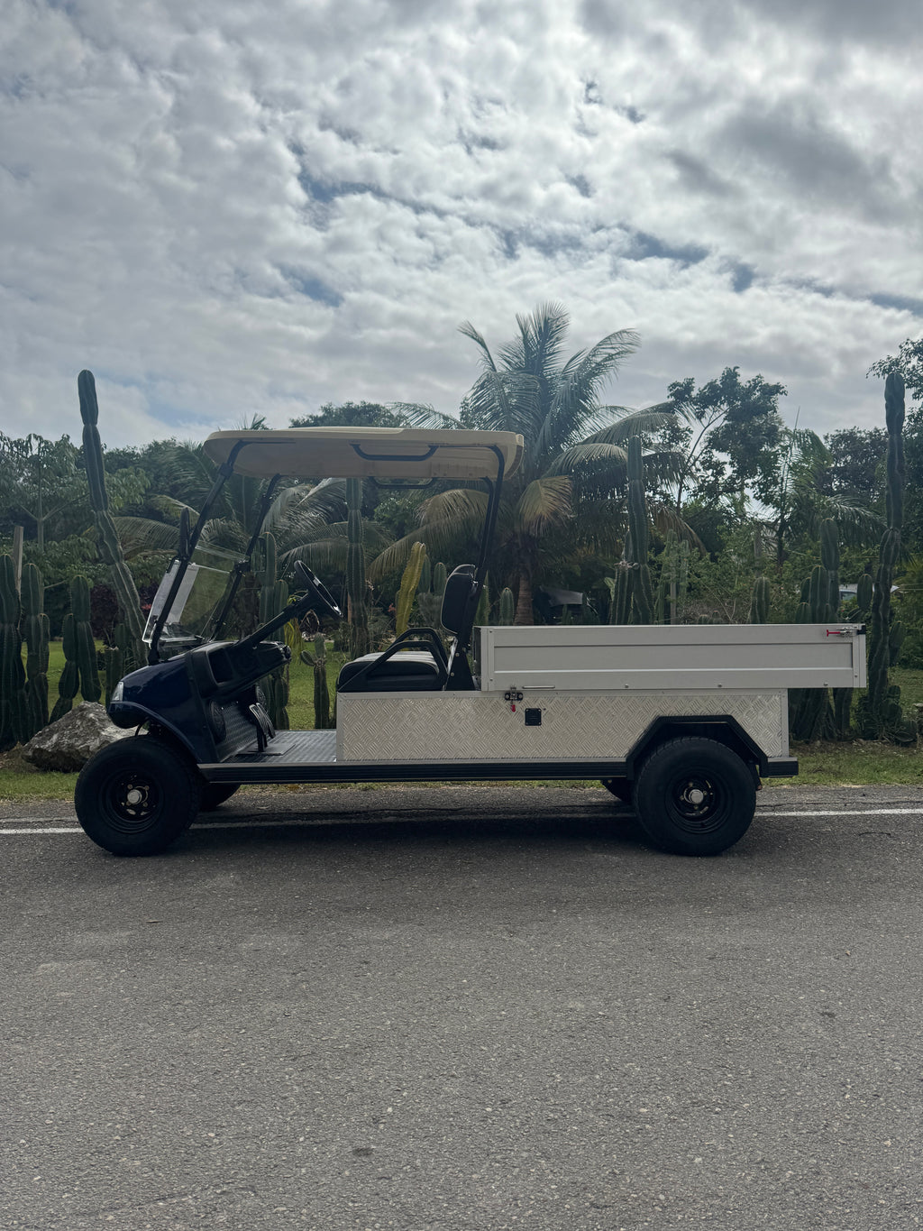 Turfman 1000 – Navy - Black and Light Grey Seats - Arriving Soon (78-LC)