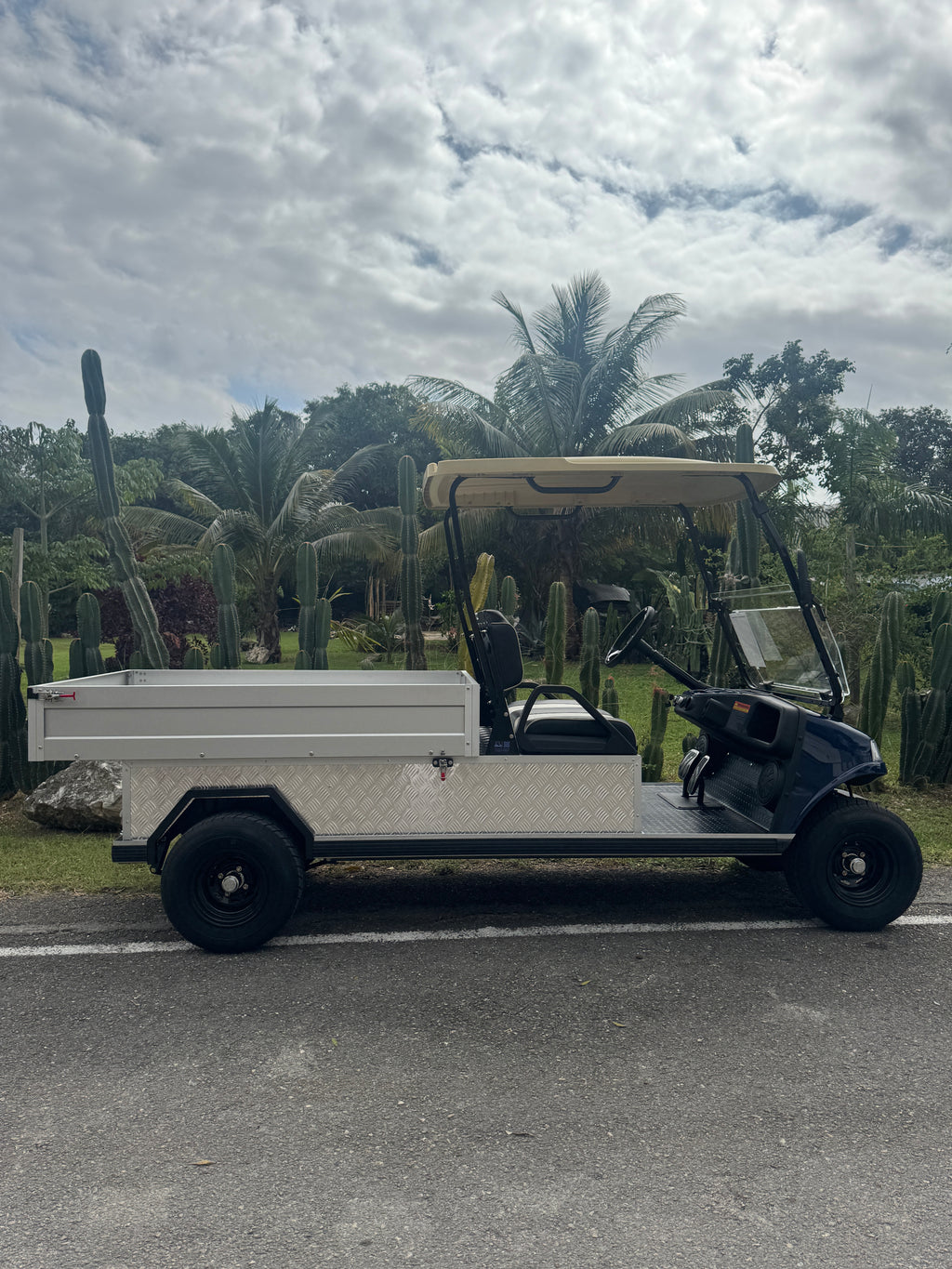 Turfman 1000 – Navy - Black and Light Grey Seats - Arriving Soon (78-LC)