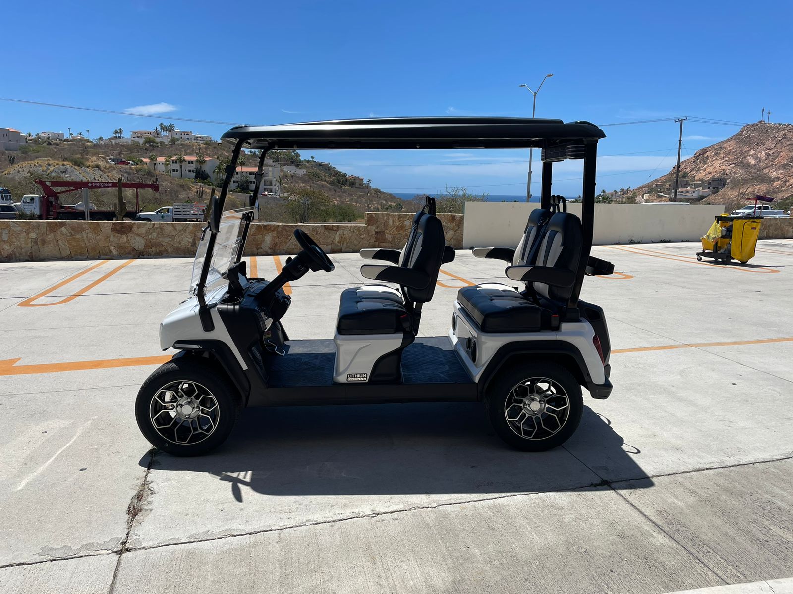 D5 Ranger 4 Plus - Mineral White (Black and White Seats)- Hardy Carts & Equipment