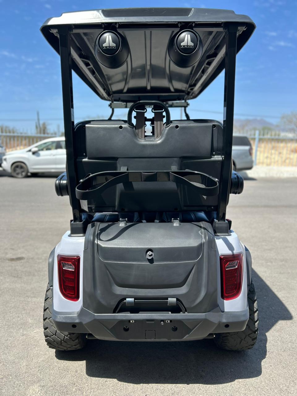 D5 Maverick 4 Plus - Custom color - Black Seats - Used
