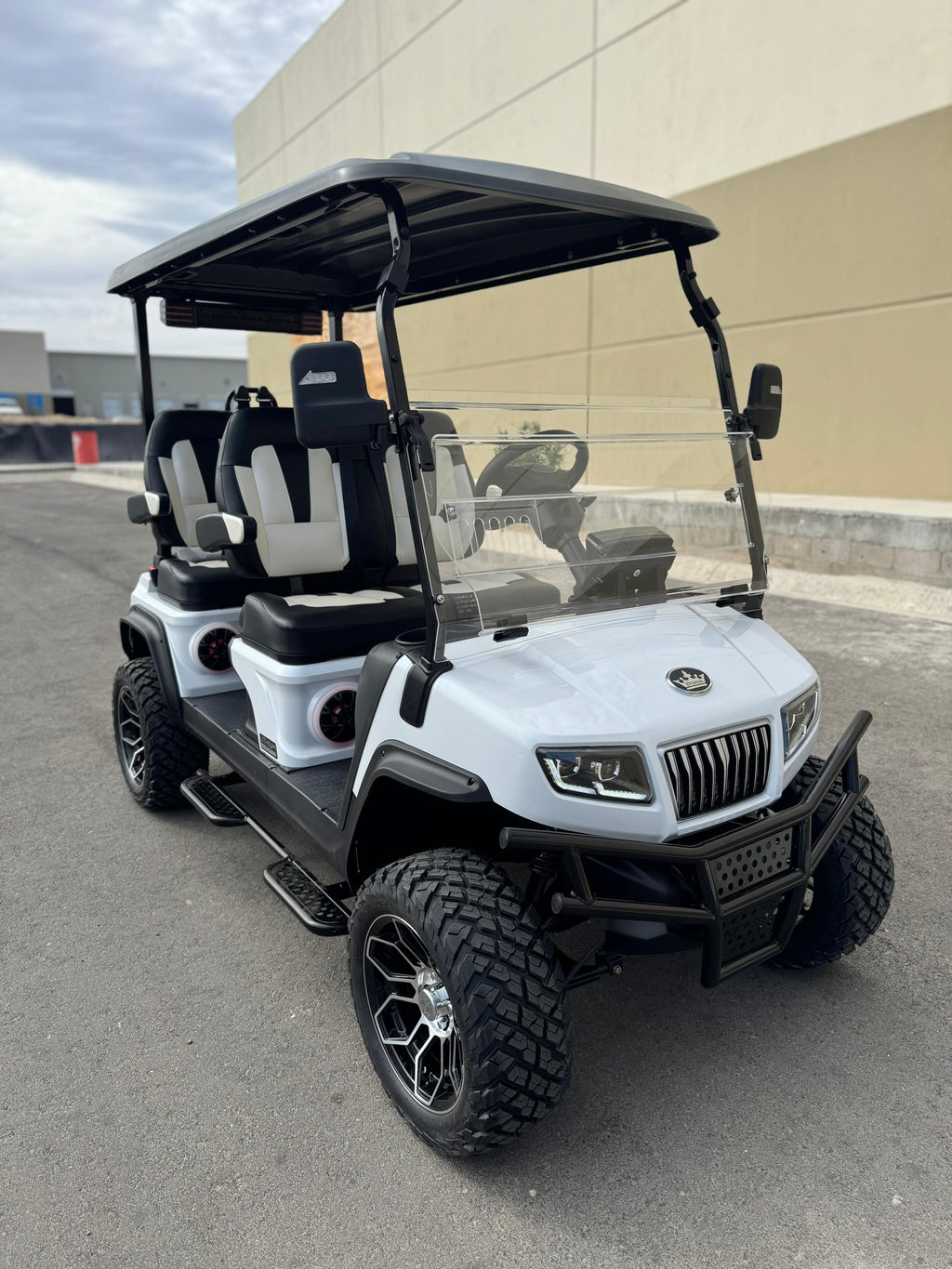 D5 Maverick 4 Plus - Mineral White - Black and White Seats - Arriving Soon (LC-82)