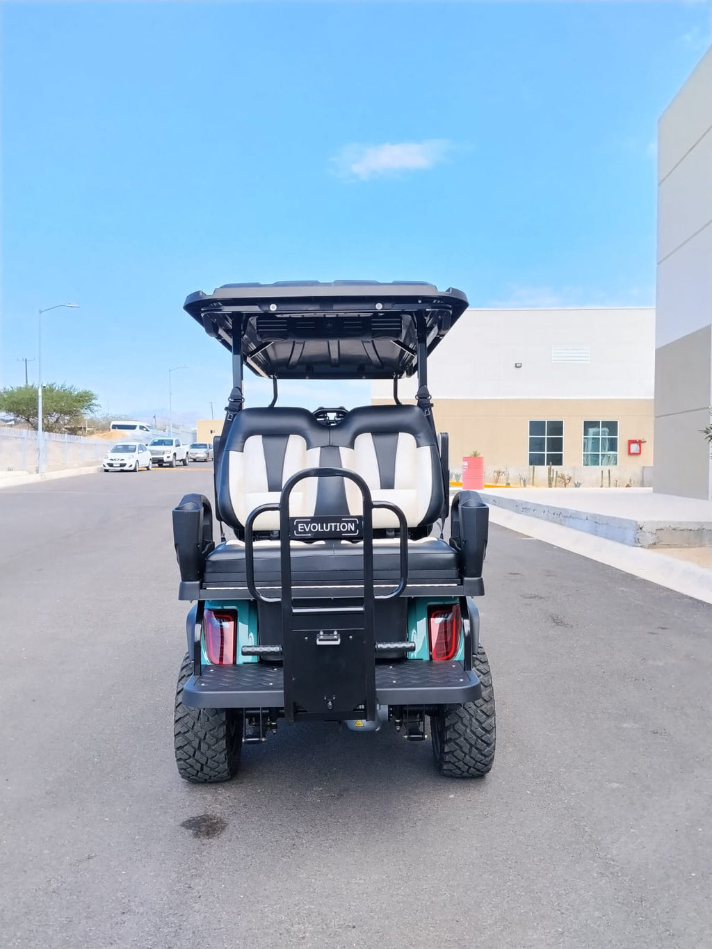 D5 Maverick 4+2 Plus - Pantone 3105c (Black/White Seats) - In Stock