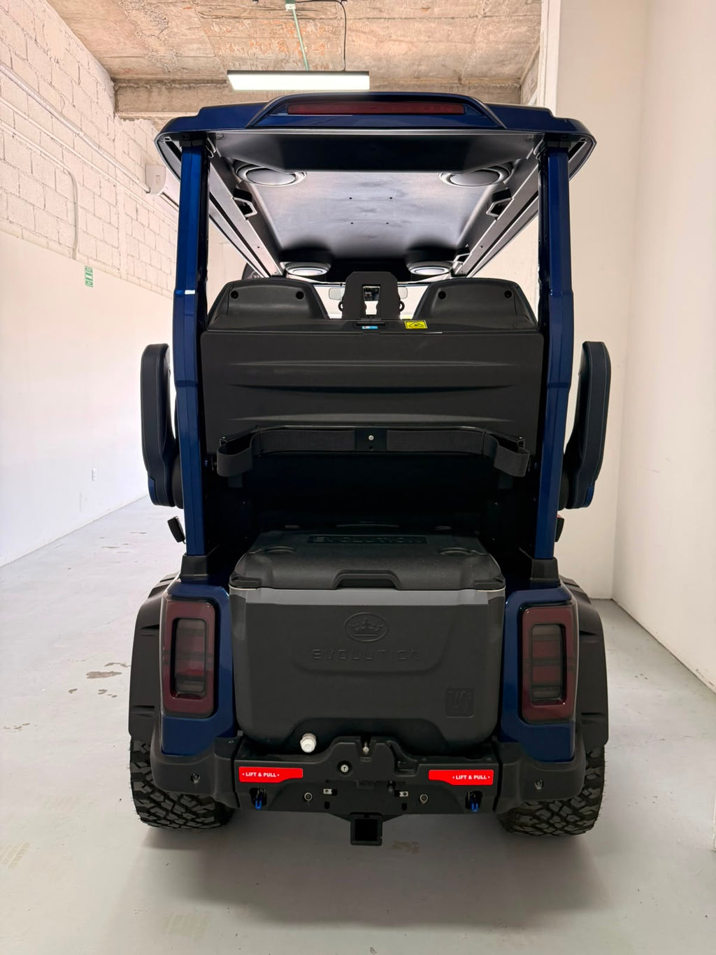 D-MAX XT4 – Custom Blue (Ocean Wave Blue) - In Stock