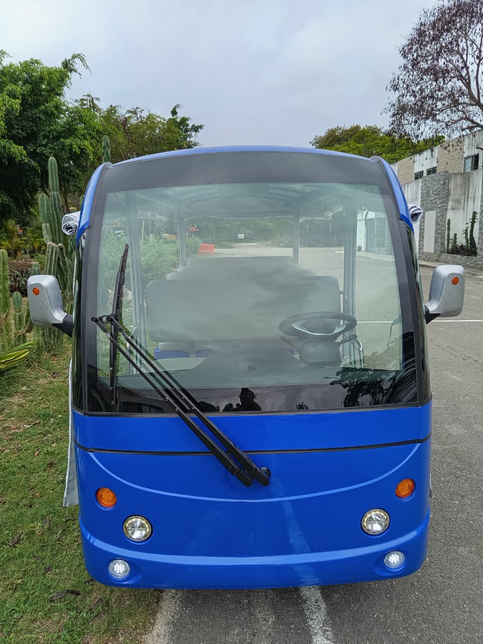 DN-11M - 11 Seater Electric Lithium Sightseeing Bus - Marshell - In Stock
