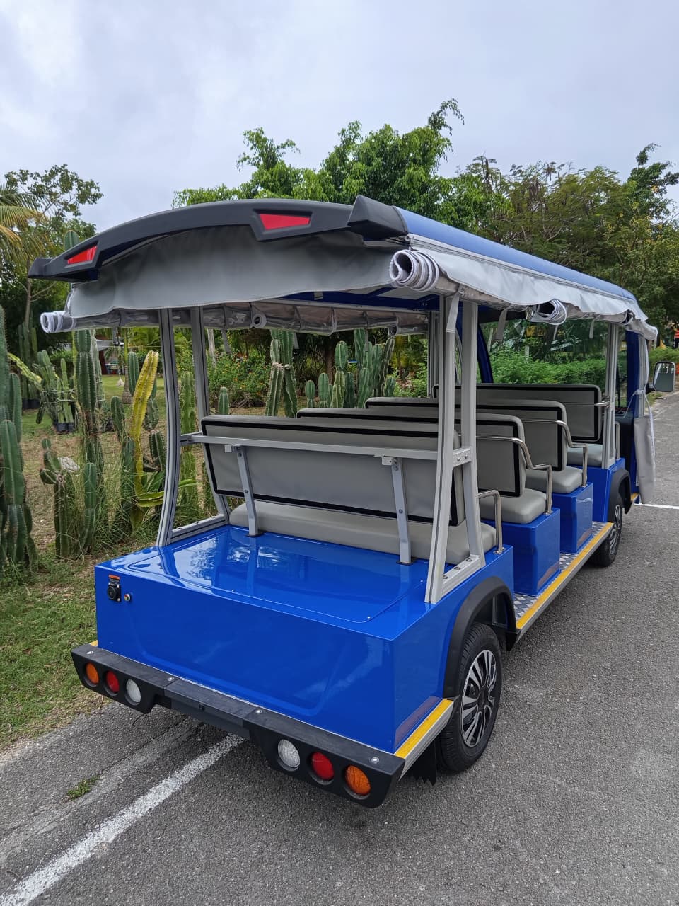 DN-11M - 11 Seater Electric Lithium Sightseeing Bus - Marshell - In Stock