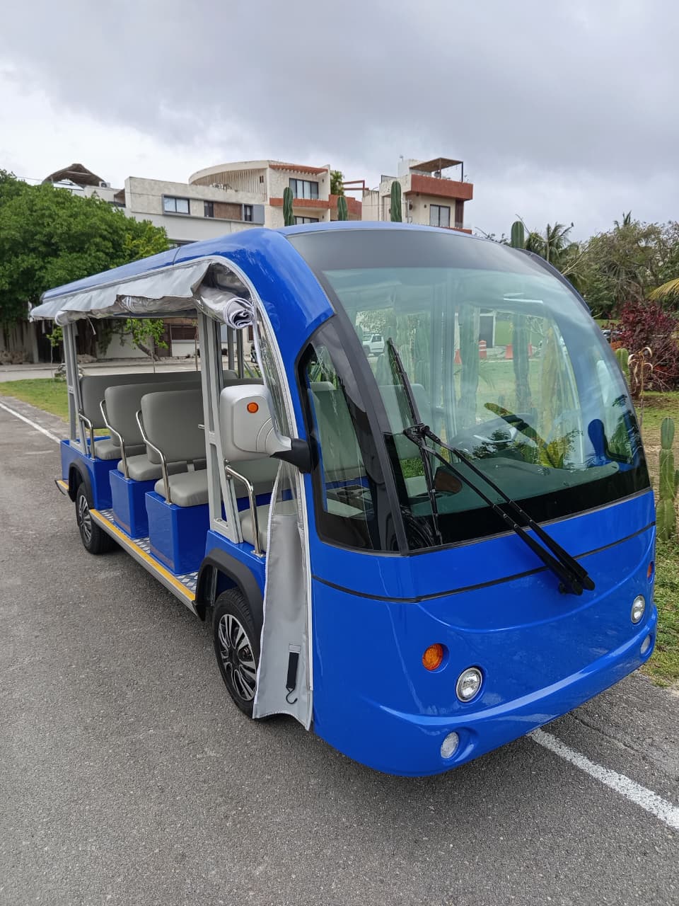 DN-11M - 11 Seater Electric Lithium Sightseeing Bus - Marshell - In Stock