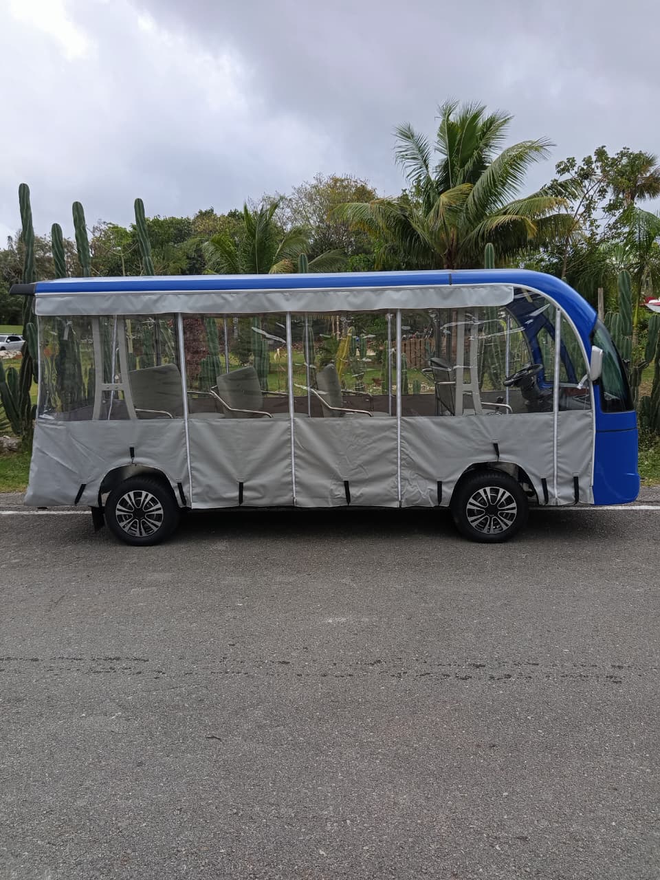 DN-11M - 11 Seater Electric Lithium Sightseeing Bus - Marshell - In Stock