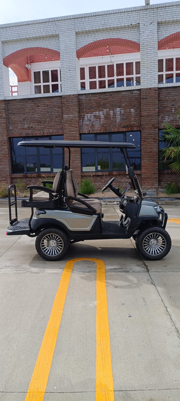 2026 Atlas 2+2 Lifted – Titanium Green (Pebble, Machined) - Used
